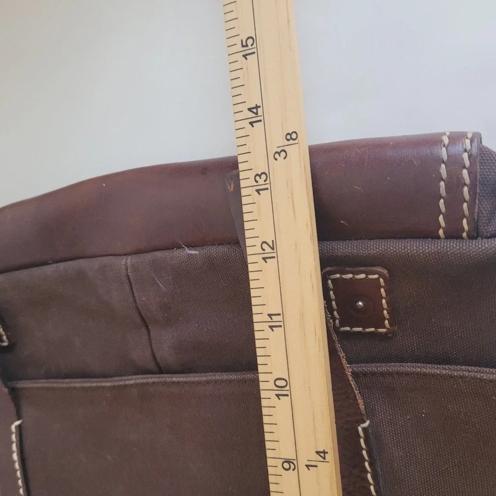 Banana Republic Canvas & Leather Messenger Bag Y2K front Snaps Broken